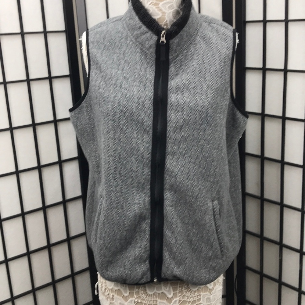 Croft & Borrow Sherpa Vest